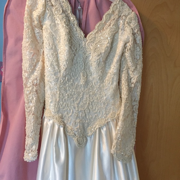 Wedding Gown - Picture 2 of 2